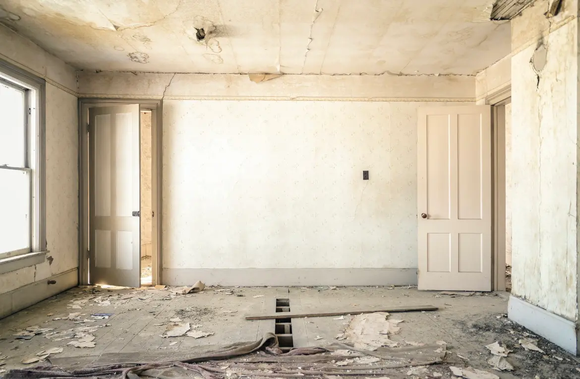 Waste disposal crew managing a cleanout project in Marion